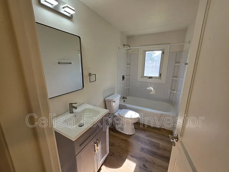 4317 Spatz Ave — Photo 1