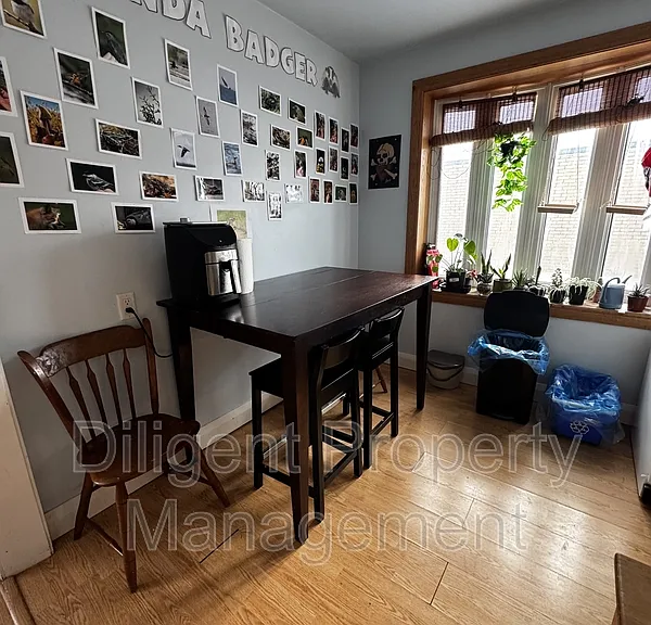 180 Dumble Ave — Photo 10