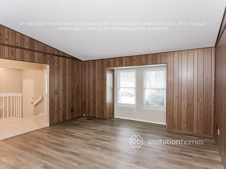 2125 S Elkhart St — Photo 9