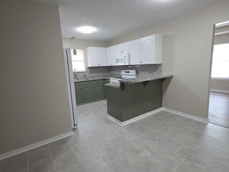 643 Alysheba Dr — Photo 18