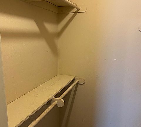 3rd image of 406 Woods Dr