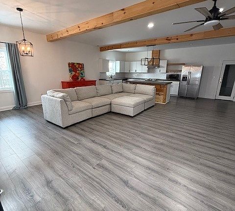 3rd image of 124 Cothran Rd