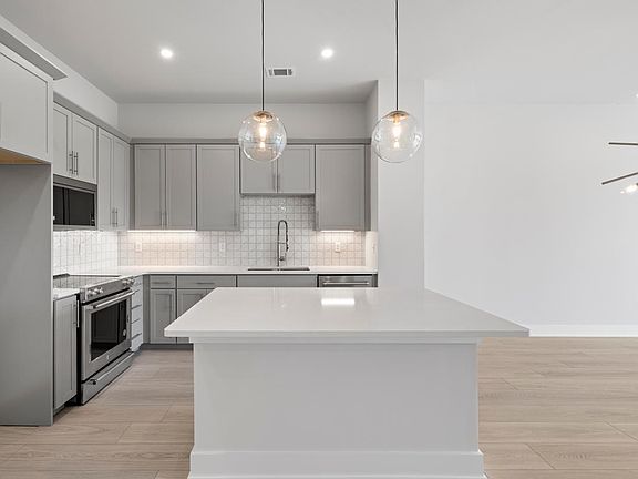 2nd image of 4116 Indiana Ave