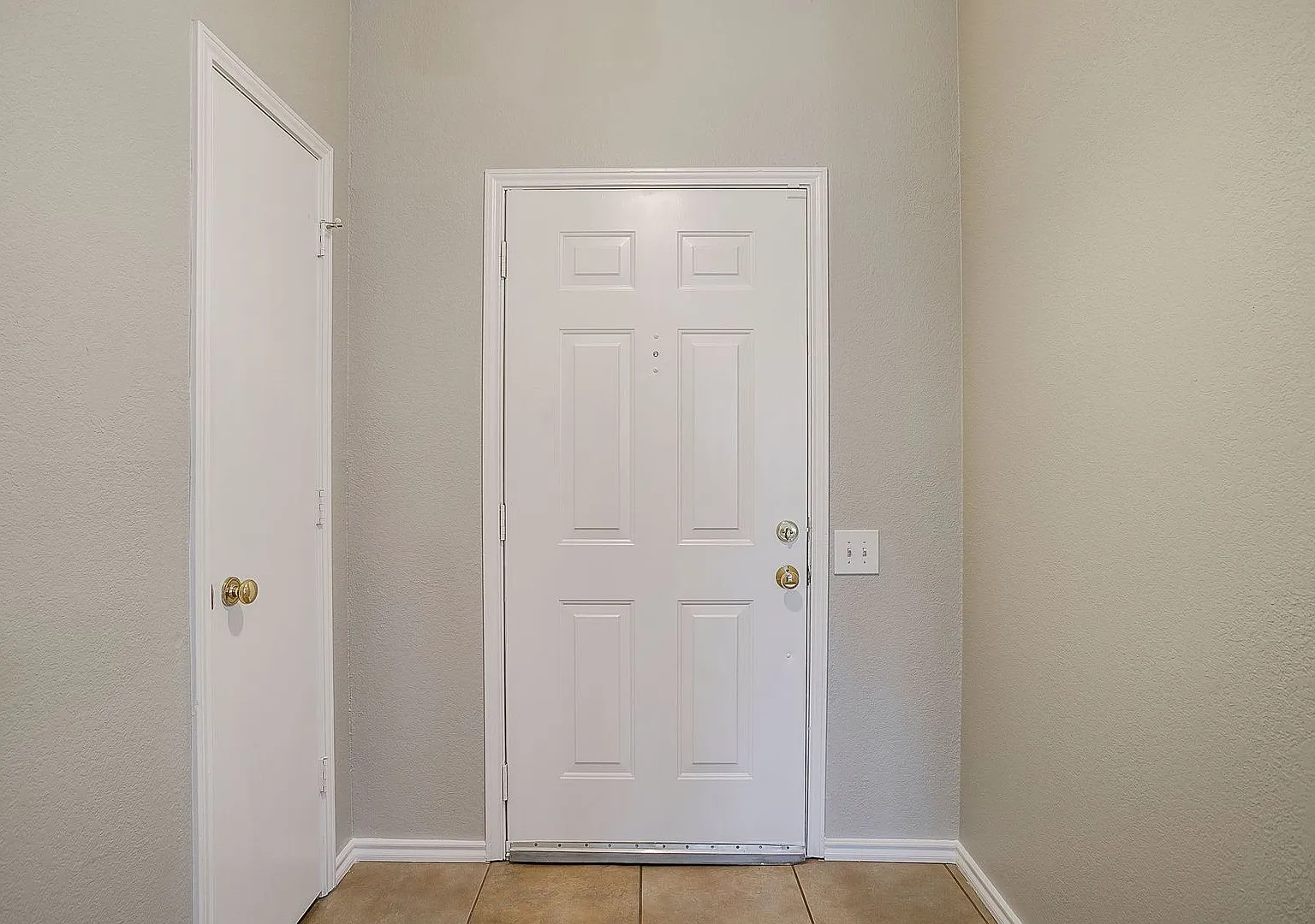 Amazing 3 Bedroom, 2 Bath Home in Keller ISD Ready for New Tenants-76137 — Photo 4
