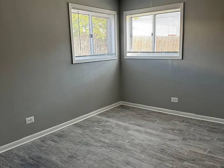 1302 Carol St — Photo 15
