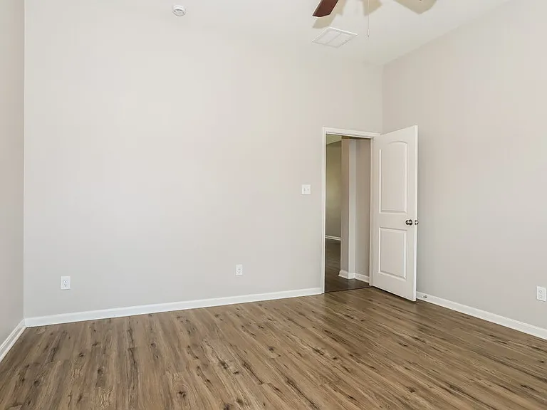 131 Brocks Ln — Photo 9