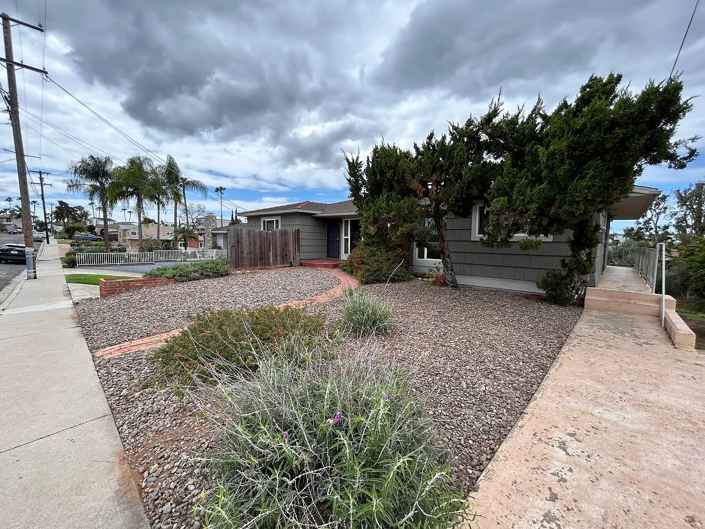 5 Bedroom, 3 Bath in College Area!! — Photo 3