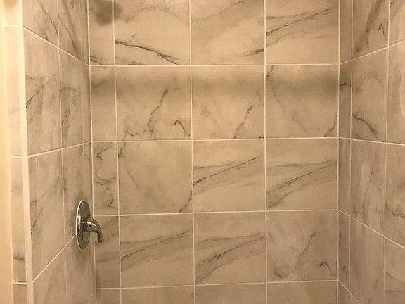 5th image of 5143 Cypress St #1B