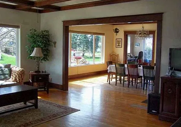 5 bed, 1.5 bath, 5000 sqft, $3,000 — Photo 3