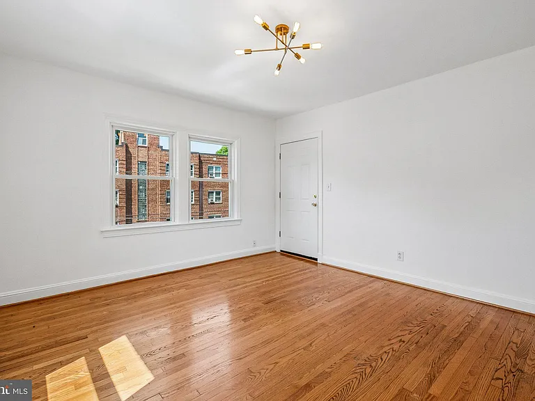 1400 Oglethorpe St NW #8 — Photo 3