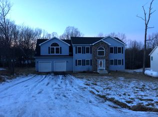 2121 Wild Laurel Dr, Long Pond, PA