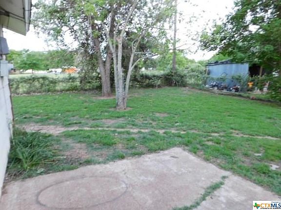 3rd image of 309 Shady Ln