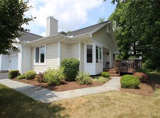 36 Legacy Oak Trl, Pittsford, NY 14534