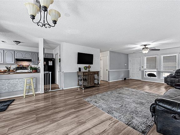 5th image of 21 Mellor Ln