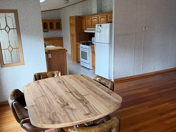 4th image of 2425 S 15th St Lot 54