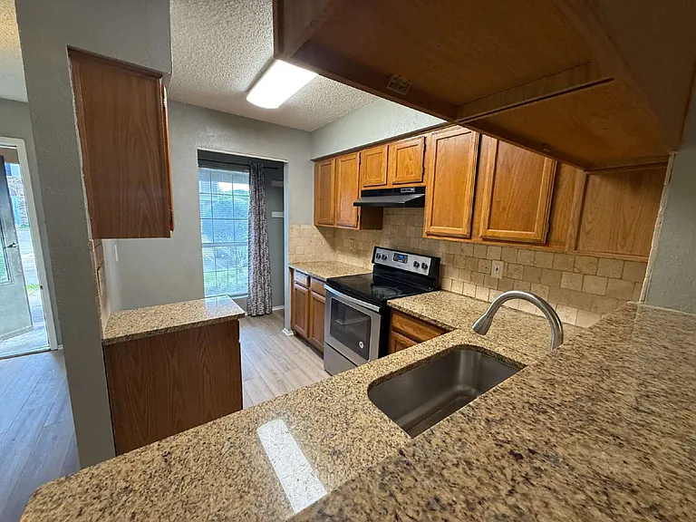 701 Lee St #2A — Photo 6