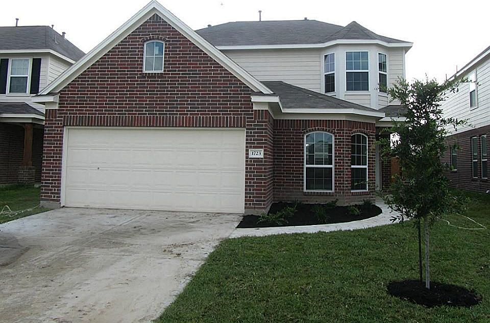 1st image of 1723 Cold River Dr