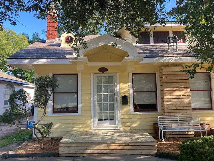 5724 Worth St — Photo 34
