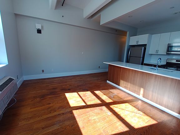 5th image of 566 Dekalb Ave APT 4D