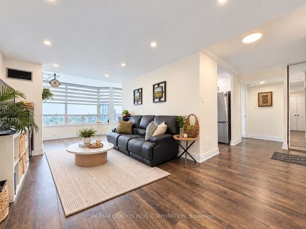 120 Promenade Cir #1509, Vaughan, ON L4J 7W9