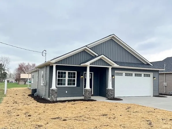 148 22nd St SE, New Philadelphia, OH 44663