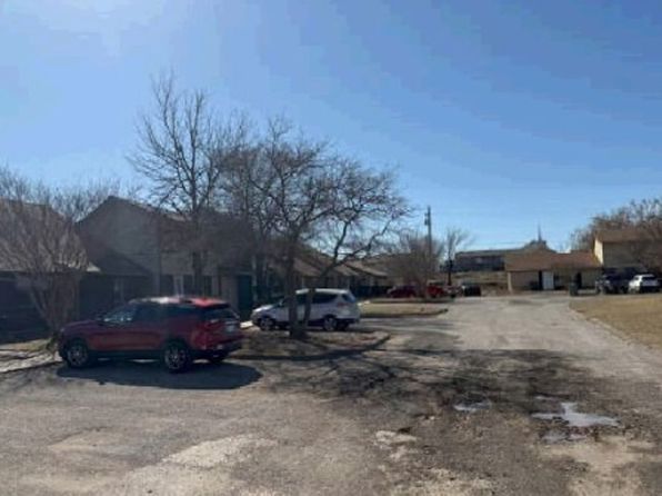 1122 NW 52nd Cir, Lawton, OK 73505