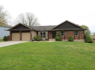 403 N Adams St, Raymore, MO 64083