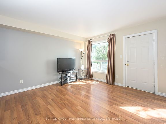 2nd image of 600 Sarnia Rd #29