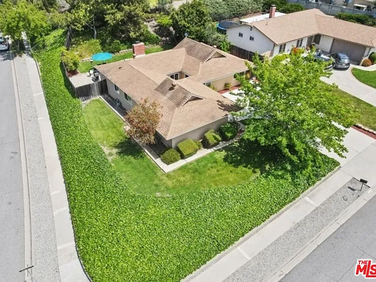 2590 Scott Pl — Photo 11