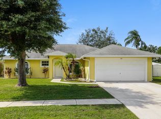 109 Almeria St, Royal Palm Beach, FL 33411