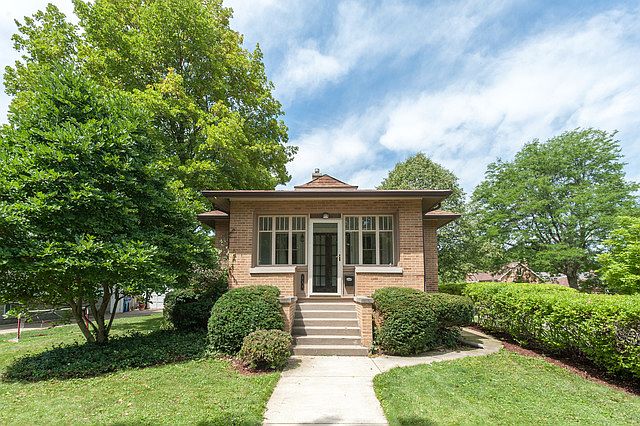 1st image of 644 N Waiola Ave