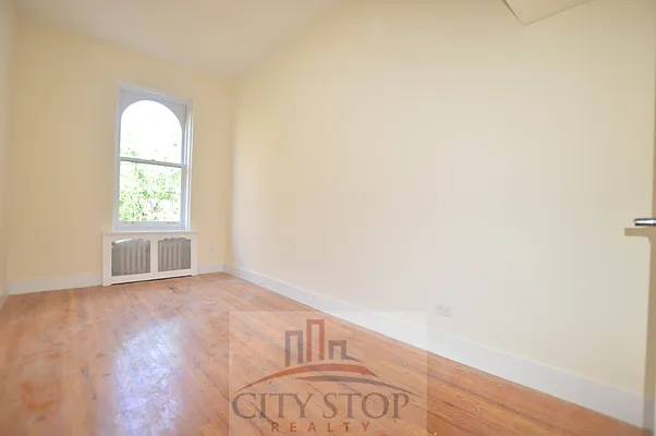 Rented by City Stop Realty | media 6