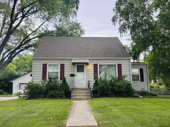 1236 S 104th STREET, West Allis, WI 53214