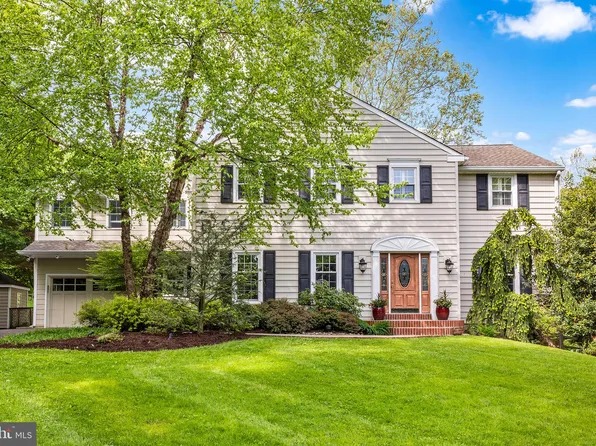 2 Fairhill Cir, Radnor, PA 19087