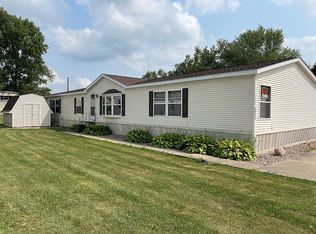4921 Abrams Dr, Muscatine, IA 52761