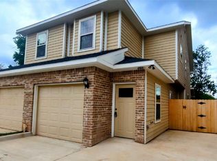 1705 Ash Crescent St, Fort Worth, TX 76104