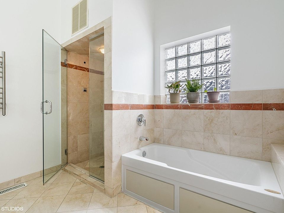 1st image of 3350 N Southport Ave #1