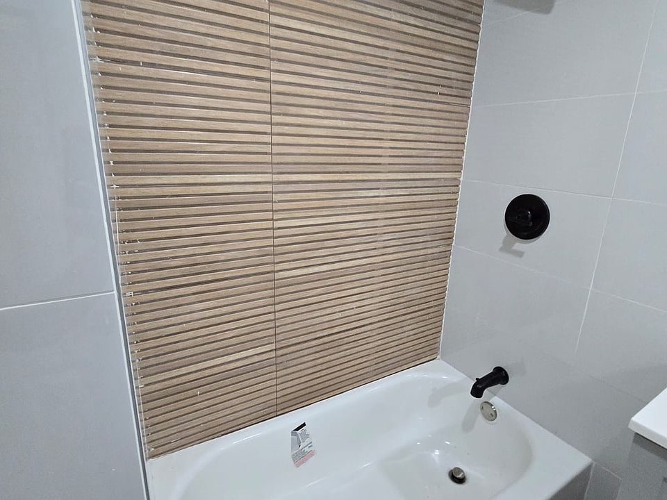 2nd image of 314 Warren St #1