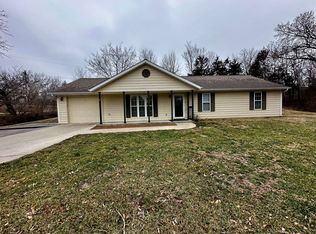 17925 Pink Elephant Rd, Boonville, MO 65233