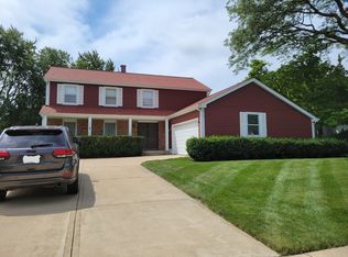 913 Claremont Dr, Downers Grove, IL 60516