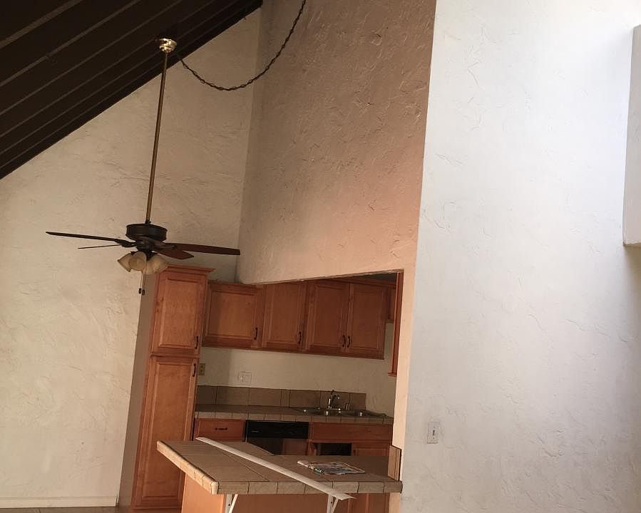 2nd image of 2208 Grant Ave APT 1