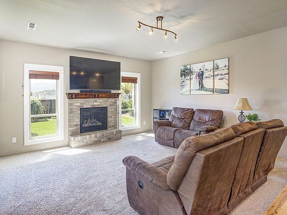 5th image of 1829 Windward Dr