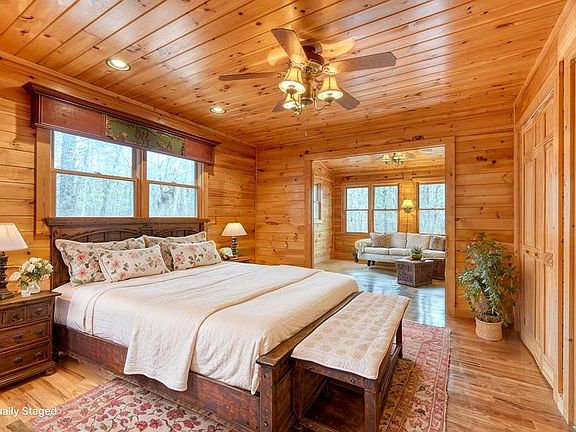 3rd image of 180 Shepherds Rdg