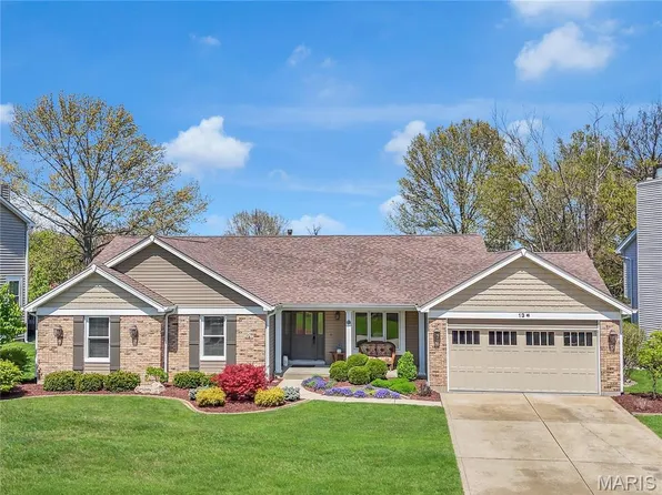 13 Ravens Pointe Lake, Lake Saint Louis, MO 63367