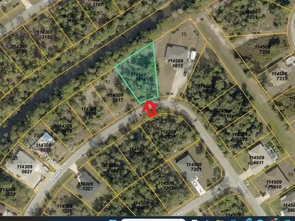 16 Basket St #16, North Pt, FL 34288