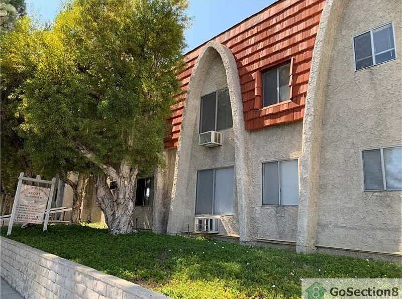 1st image of 17071 Chatsworth St #4
