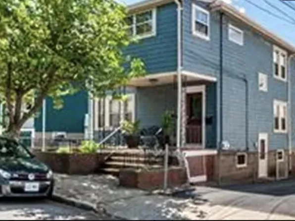 22 Fairfax St #1, Somerville, MA 02144