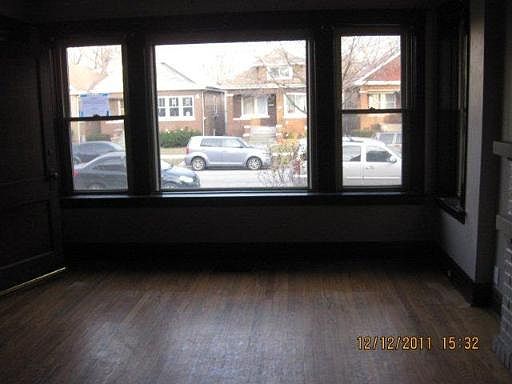 2nd image of 1442 S Grove Ave