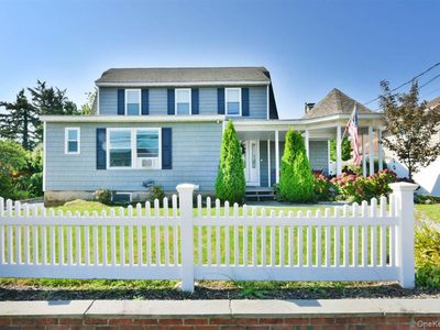 3 Berryhill Lane, Bethpage, NY, 11714