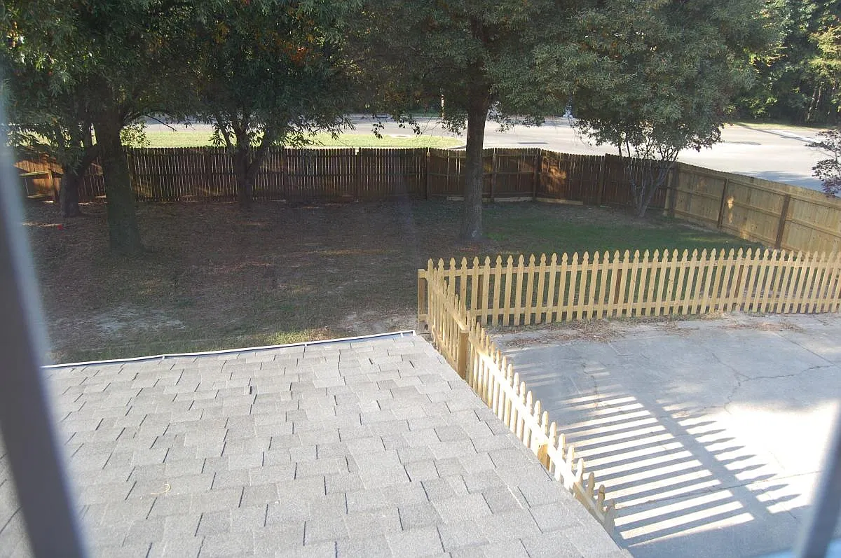 3 bed, 2.5 bath, 2200 sqft, $3,000 — Photo 4